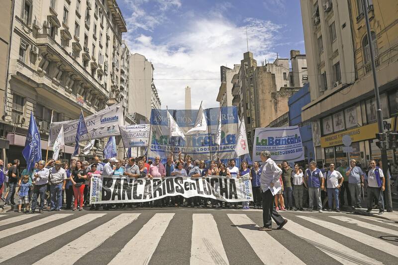 Sueldos: estos 4 gremios cobrarán más de $ 300.000 en julio
