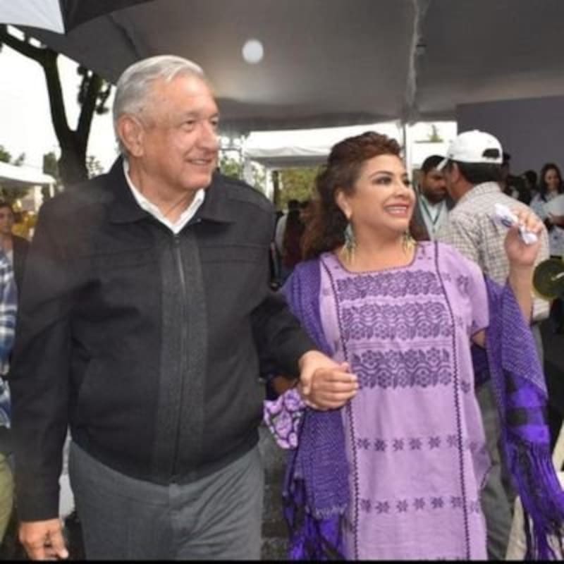 Clara Brugada con AMLO. Fuente: Twitter Clara Brugada