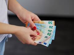 Si eres de uno de estos bancos deberás pagar hasta 20 euros de comisión en febrero: ¿cómo evitarlo?