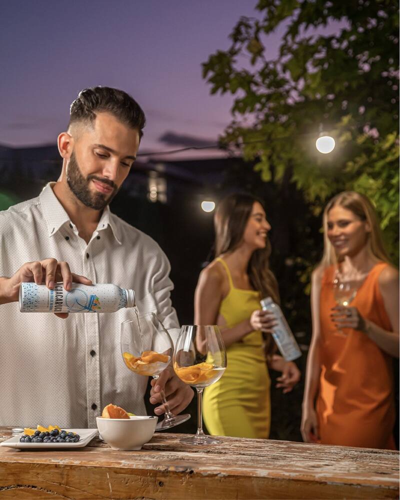 El vino blanco también se puede utilizar para preparar cócteles