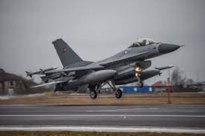 Los aviones F-16 de Estados Unidos que llegarán a la Argentina no tendrán repuestos británicos