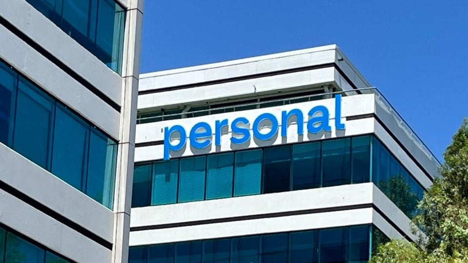 El Gobierno pone condiciones para autorizar la fusión entre Telecom y Telefónica