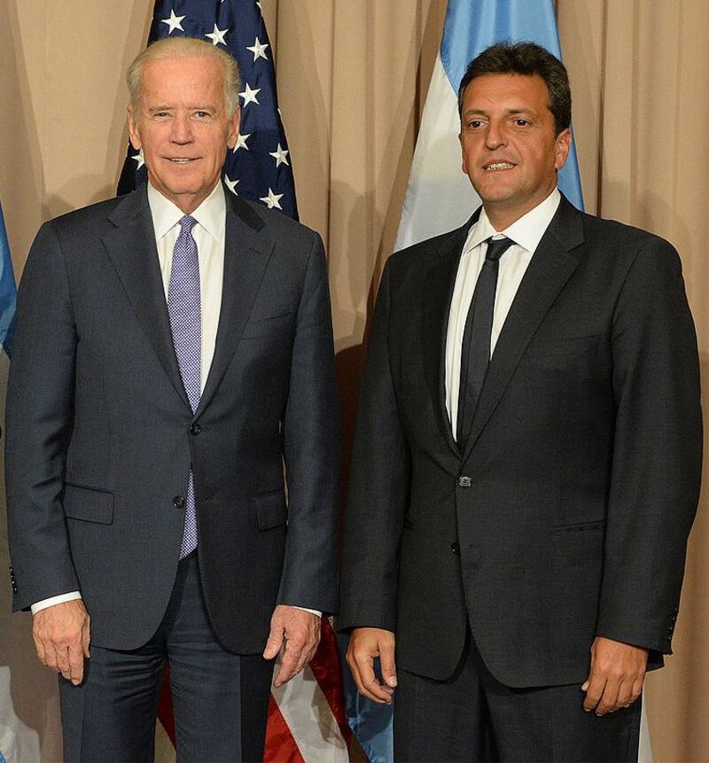 Una de las fotos favoritas de Massa es la que guarda con Joe Biden en la cumbre de Davos en 2016