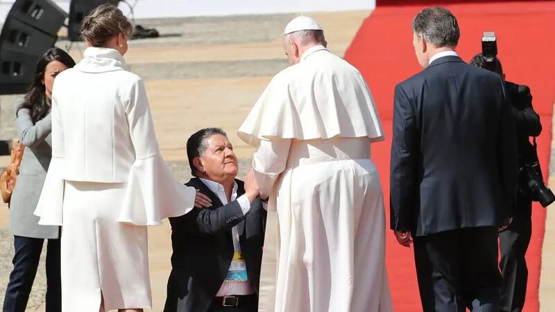 El día que el Papa Francisco visitó el país: por qué eligió Colombia en lugar de la Argentina.