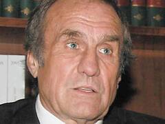 Reutemann, sobre Cristina: "Llama la atención las calzas que se pone, le da un toque muy juvenil"