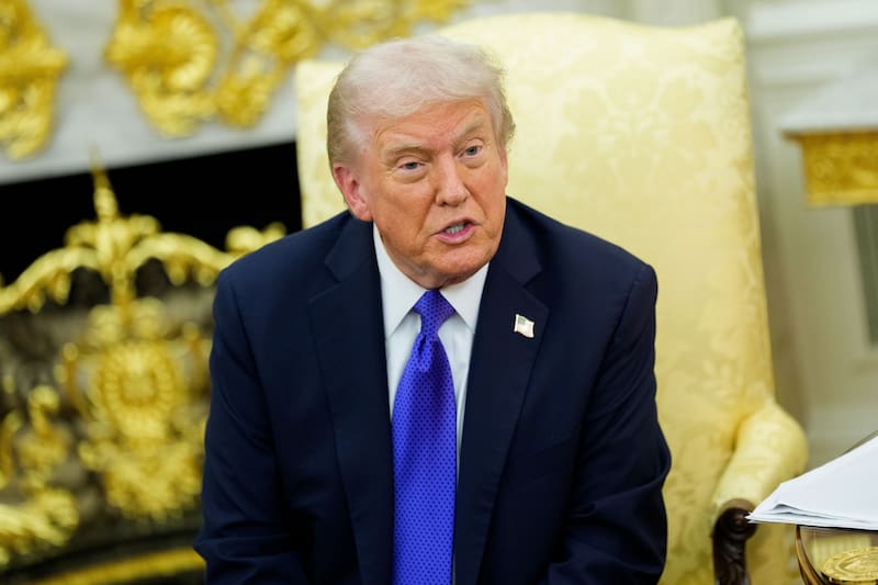 El presidente estadounidense Donald Trump ha cuestionado repetidamente el nivel de inversión de España en defensa. (Fuente: EFE / EPA / Aaron Schwartz)