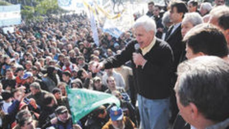 Caló estimaba firmar un aumento salarial del 35%, en tres cuotas o del 33% más una suma extra por única vez