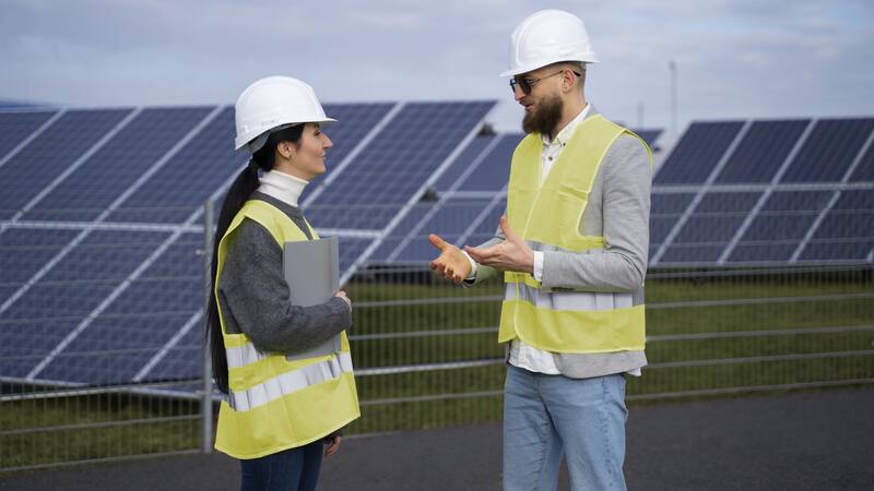 El informe RECAI evalúa a 100 países y destaca a este país por su atractivo para las inversiones en energías renovables.