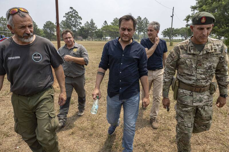 El ministro de Ambiente y Desarrollo Sostenible, Juan Cabandié, recorrió las zonas afectadas.