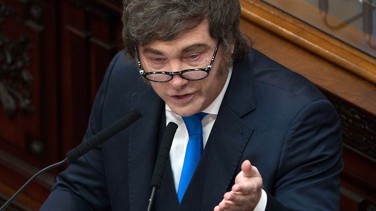 Cruces y chicanas de Milei con los diputados K: “Me encanta domarlos, manga de chorros”