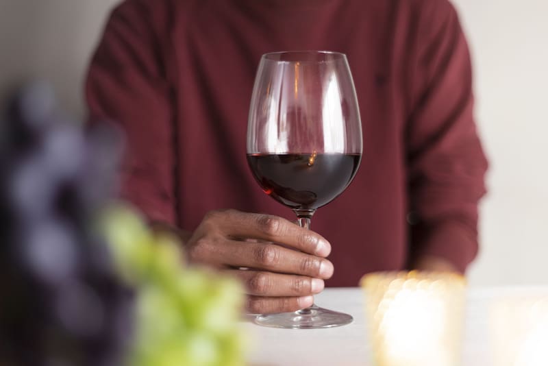 Harvard señaló que el vino tiene beneficios para la salud cardíaca.