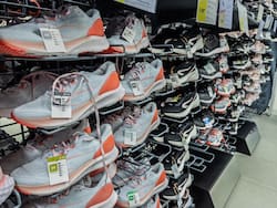 Marcas propias y precios bajos: la “fórmula” de la cadena de ropa deportiva para tener el local que más vende en el mundo