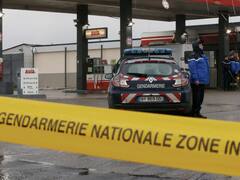 Temor en Francia: murió mujer policía en tiroteo y hubo explosión frente a una mezquita