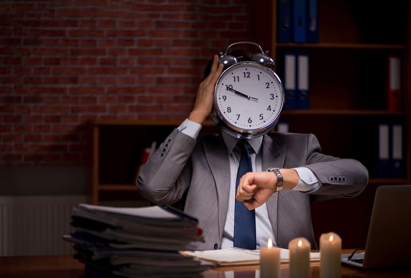 Las entidades gubernamentales puede implementar la medida al ajustar los horarios de atención al público.