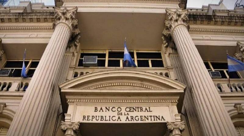 El Banco Central mantiene la tasa de interés alta.