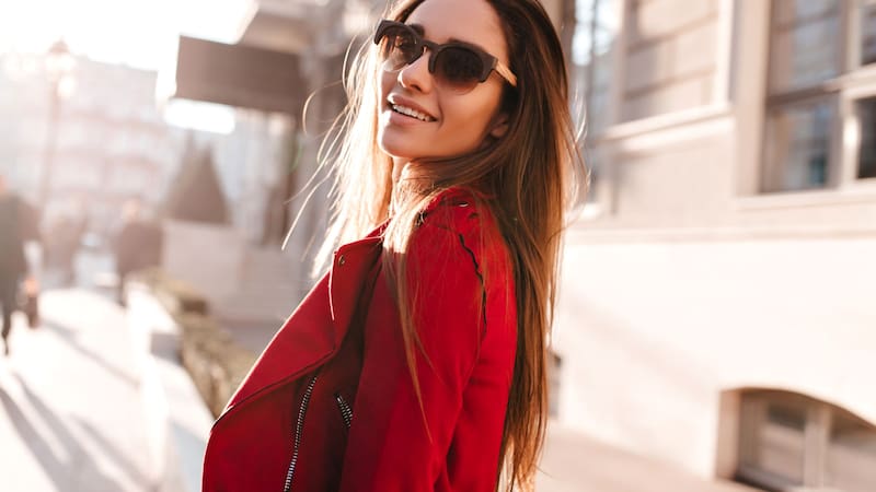 Elegir el tinte adecuado de cabello resulta fundamental para mantener un look fresco aún con el paso de los años.