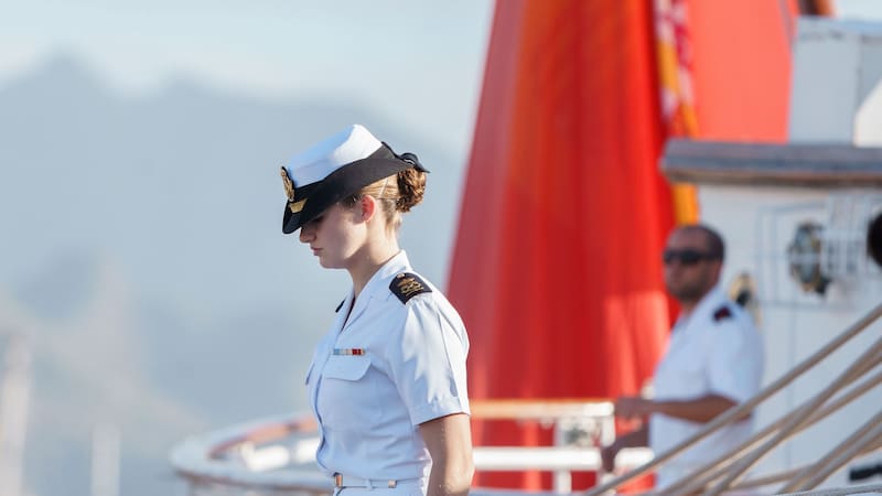 Casa Real | La princesa Leonor sigue los pasos de su padre y fue arrestada por incumplir una norma básica en Elcano.