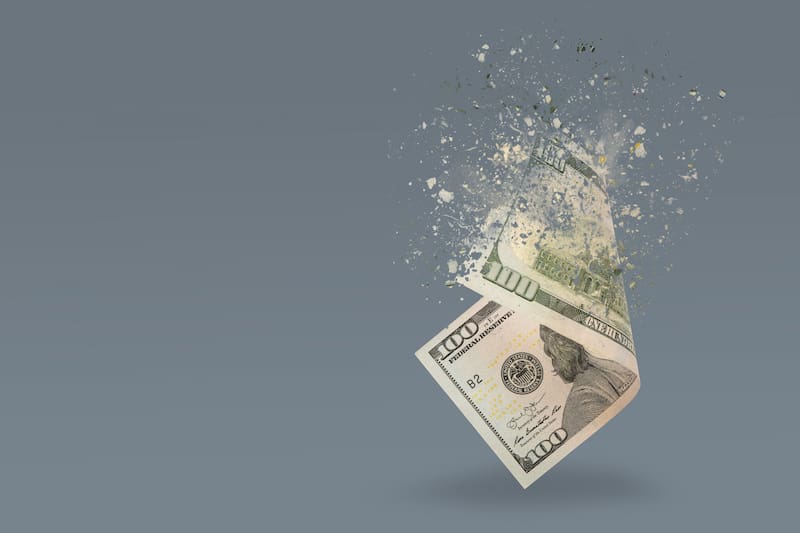 El dólar blue aumentó $ 16 el último viernes, mientras que el oficial no tuvo variaciones.