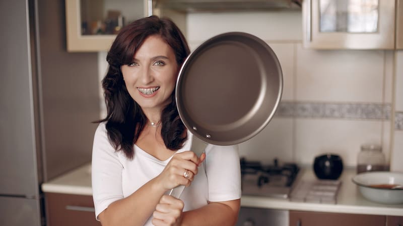 La capacidad antiadherente de una sartén es esencial para reducir el uso de aceites.