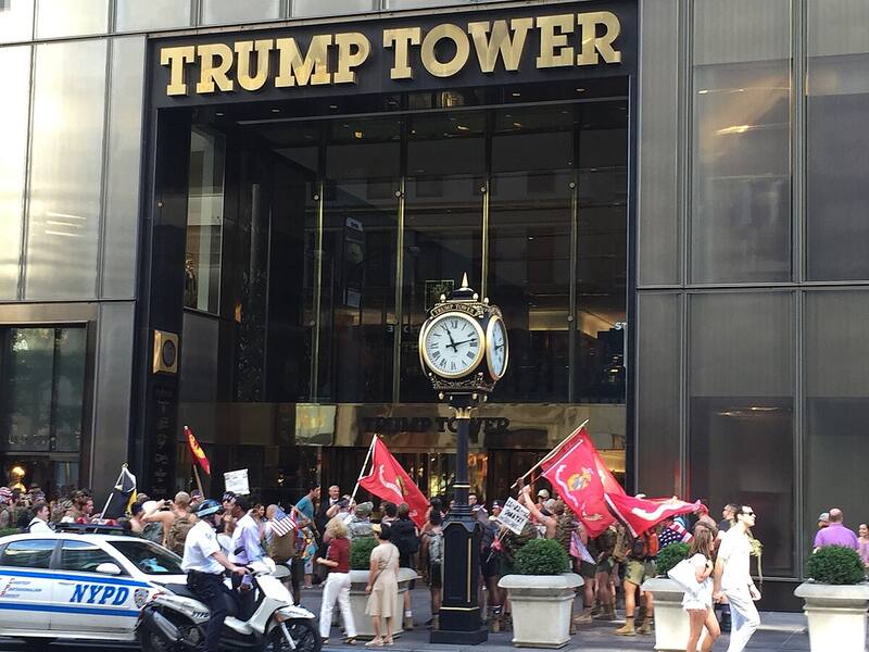 Melania tiene un departamento en la Torre Trump cuyo valor es de USD 1.5 millones. (Fuente: Wikimedia Commons)