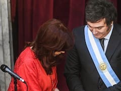 Crónica de las guerras sucias que se desatan en los entornos de Cristina y Milei