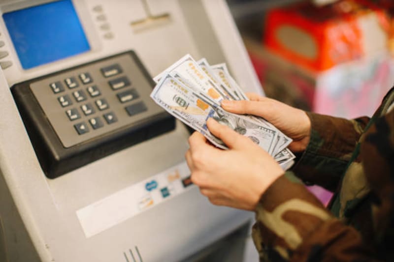 ¿Conviene comprar dólares? Qué dice Salvador Di Stéfano. (Foto: iStock).