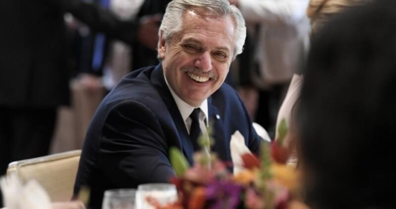 El Presidente participaba de la cena de camaradería de las Fuerzas Armadas, en el Ministerio de Defensa