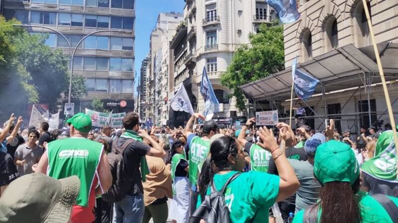 <div class="migrated-promo-image__description"><div class="migrated-promo-image__source">Fuente: Twitter</div></div>