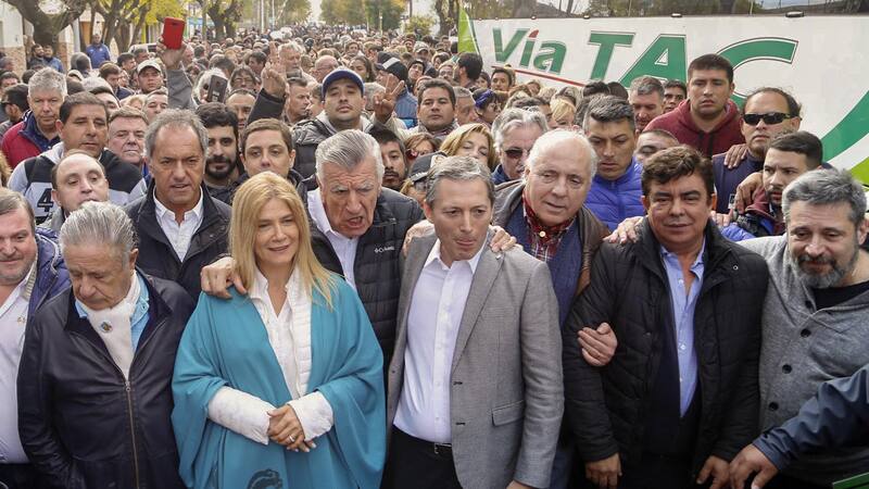 Duhalde, Scioli y los titulares del PJ, Gioja y Gray, entre otros