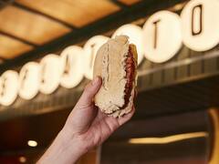 Reabrió Los Platitos: la nueva parrilla con el sándwich de cuadril más famoso de Buenos Aires