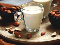 El método casero para preparar leche de almendras con solo dos ingredientes y por 39 pesos