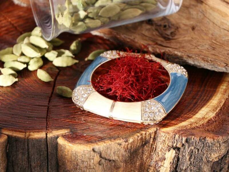 El azafrán ayuda a bajar el colesterol y mejorar la digestión gracias a la crocetina. (Foto: Archivo).
