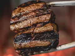 La primera vinoteca porteña: tiene 70 años y ofrece el mejor ojo de bife de la Ciudad