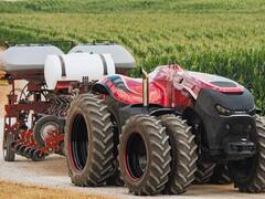 Presentaron en el país un tractor quese controla por tablet