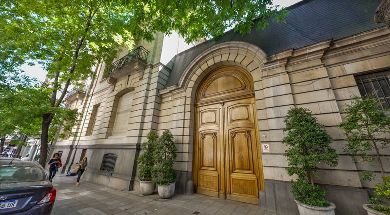 El frente de la mansión hoy de Recoleta