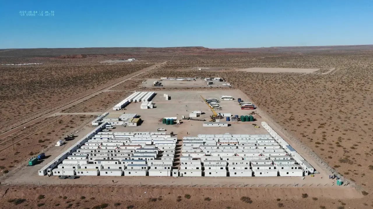 Más allá del petróleo: el negocio “invisible” de los campamentos hoteleros crece al ritmo de Vaca Muerta Más allá del petróleo: el negocio “invisible” de los campamentos hoteleros crece al ritmo de Vaca Muerta