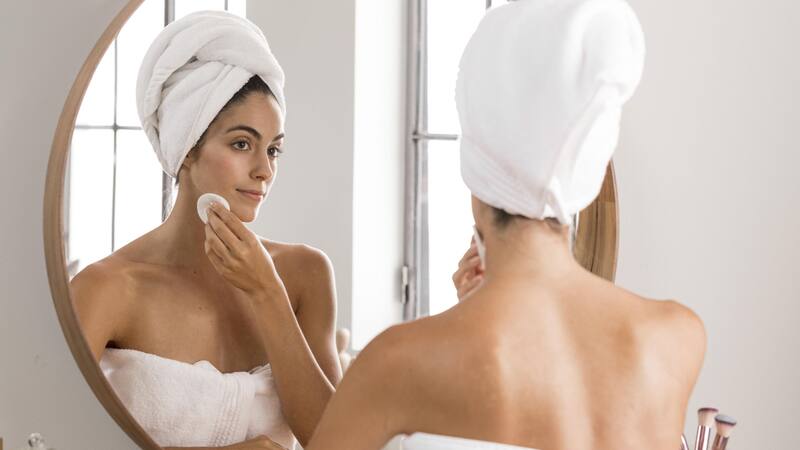 Incorporar la regla de los 40 segundos en tu rutina de skincare puede proporcionar beneficios visibles.