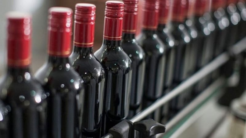 Las botellas, principal insumo del vino aumentó más del 60% en lo que va del año