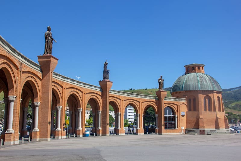La iglesia está ubicada en la ciudad de Aparecida, en el estado de São Paulo. (Fuente: Mike Peel en Wikimedia Commons)