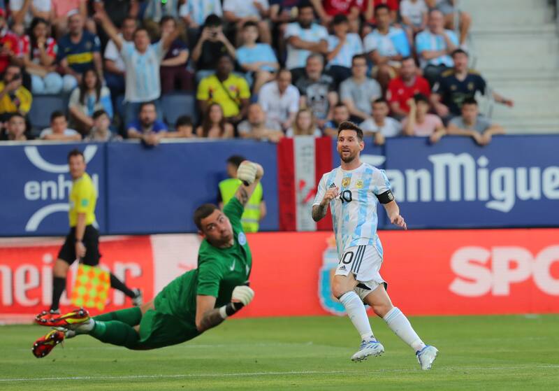 El rosarino anotó por primera vez en su historia cinco goles con la camiseta nacional.