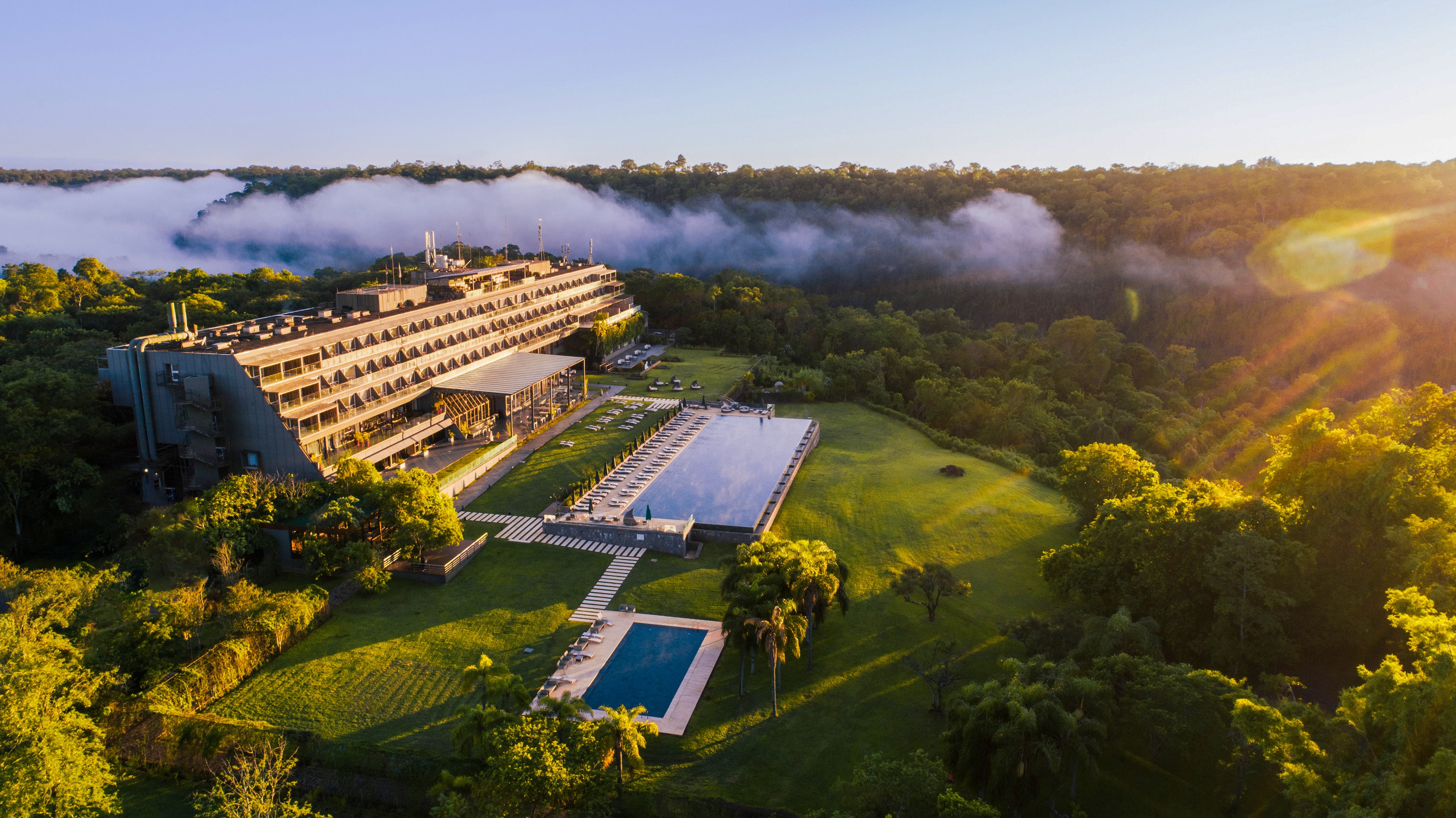 Lujo en las Cataratas: cómo opera el único hotel dentro del Parque Nacional y duelo de la mejor suite del país Lujo en las Cataratas: cómo opera el único hotel dentro del Parque Nacional y duelo de la mejor suite del país