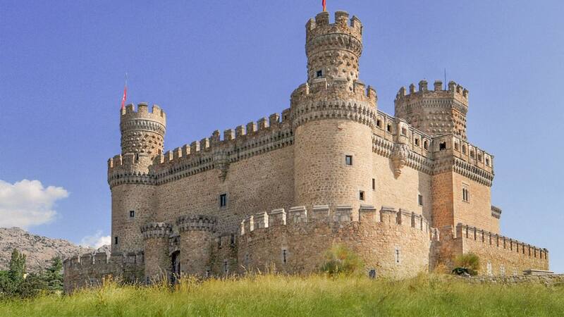 La aldea medieval que queda a menos de 1 hora de Madrid y esconde una joya invaluable: esto es todo lo que puedes hacer.