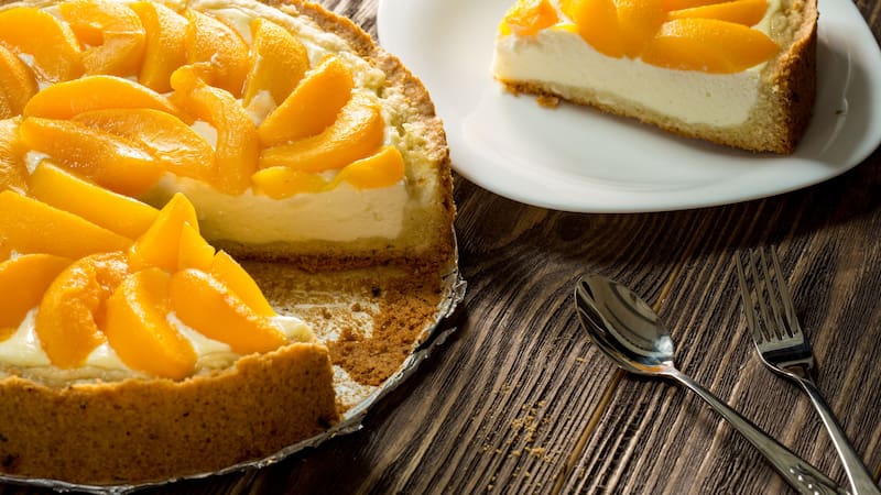 Tarta de duraznos con crema: la receta de la abuela para preparar el postre más fácil y delicioso.