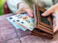 ¿Adiós dinero en efectivo? Cuántos billetes podemos tener guardados en casa, según el Banco de España