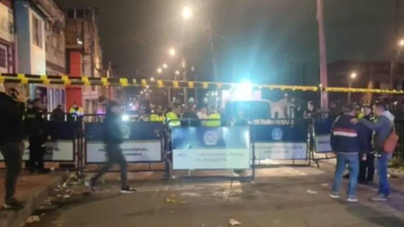 Dos explosiones en la capital colombiana dejaron tres muertos y 10 heridos.