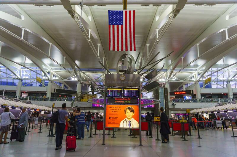 Estados Unidos designó aeropuertos específicos para los ciudadanos de los países que deben pagar fianza de visa. Fuente: archivo.