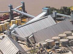 Aceiteros desafían al Gobierno y reclaman un incremento salarial del 42,5% por un año