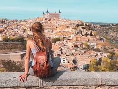 Turismo internacional: más del 60% de las personas que vacacionaron en España en 2023 volverán a hacerlo