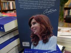 El juez Bonadio busca embargar las ganancias de Cristina Kirchner con el libro Sinceramente