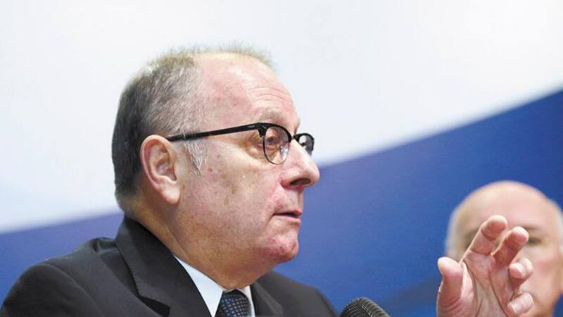 Faurie deslizó que el tema será debatido tras un contacto de Evo y Macri